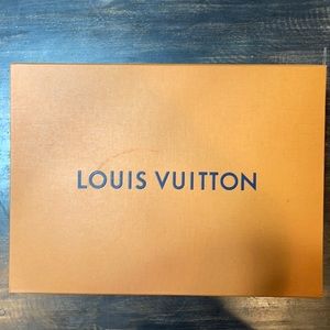 EMPTY LOUIS VUITTON BOX